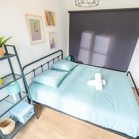 The Tanneurs - Charming 6-person - Steps From Valmy Metro
