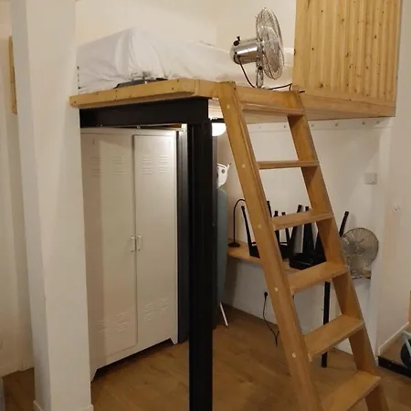 The Tanneurs - Charming 6-person - Steps From Valmy Metro *